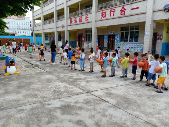 洋青鎮(zhèn)關(guān)工委2022年“六一”兒童節(jié)關(guān)愛(ài)活動(dòng)698.png