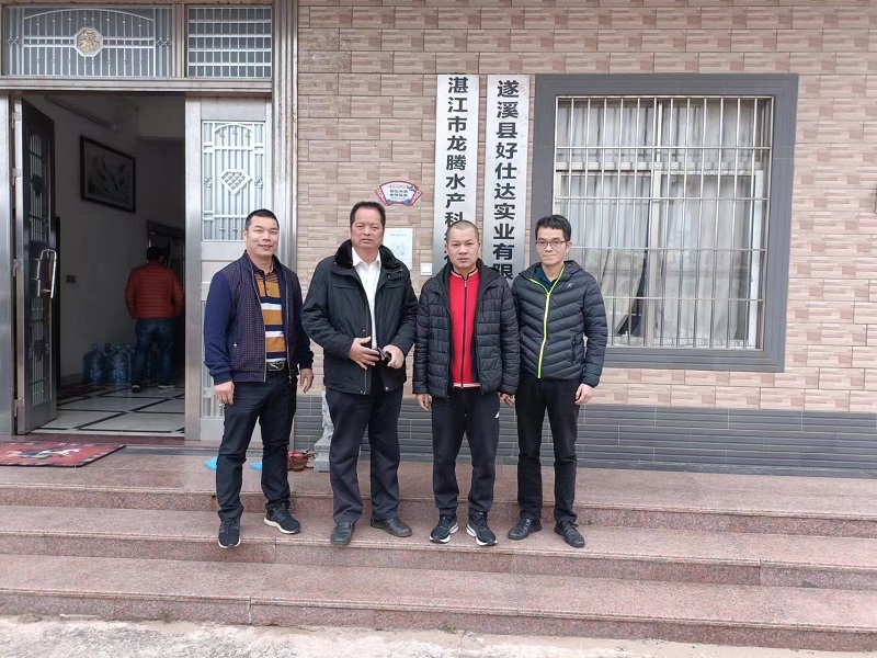 4 鎮領導與好仕達董事長黃利國親切交談，了解企業需求.jpg