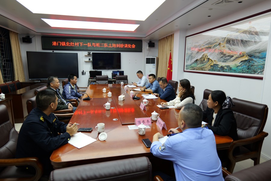 一線聽民聲 真情化矛盾——縣委常委、副縣長朱銳赴港門鎮(zhèn)北灶村委會開展“平安夜訪”活動