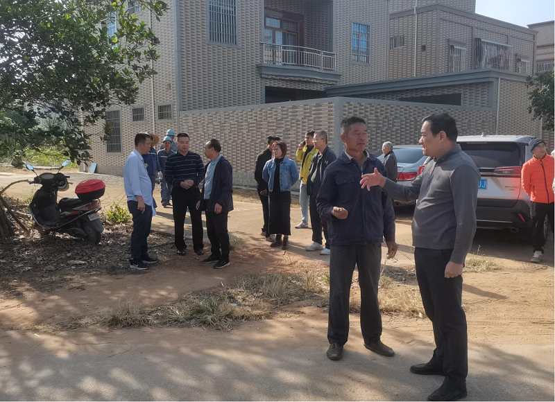 聚焦民生實(shí)事：樂(lè)民鎮(zhèn)松樹(shù)村供電擴(kuò)容提升工作平穩(wěn)有序推進(jìn)